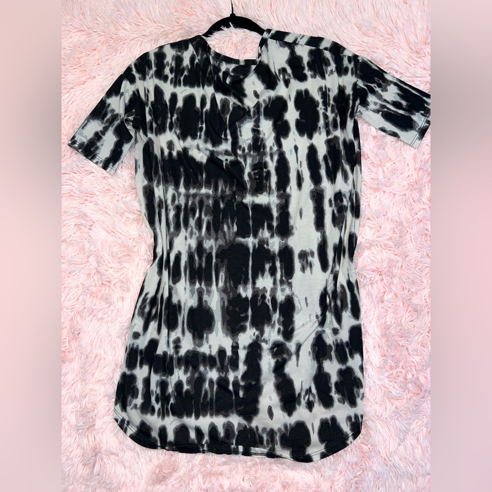 LuLaRoe Tie Dye Unicorn Irma Top - Picture 3 of 4